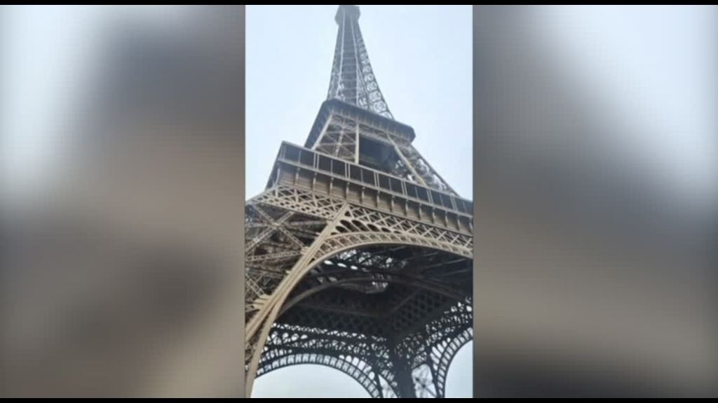 Evacuata La Tour Eiffel Per Un Incendio Ad Un Ascensore Gazzetta